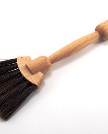 Fan-Shaped Dust Brush