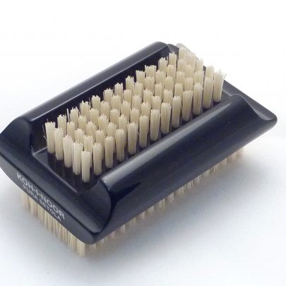 Brosse à ongles dure