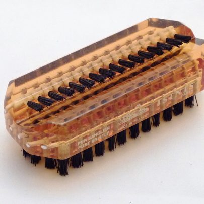 Brosse à ongles 6+1 Écaille