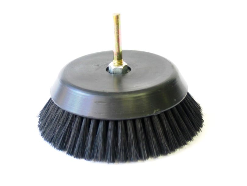 Brosse plate pour perceuse