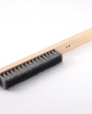Brosse à manche acier