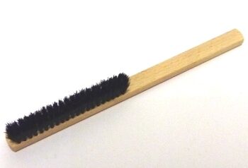 Brosse à argenterie en soies noires